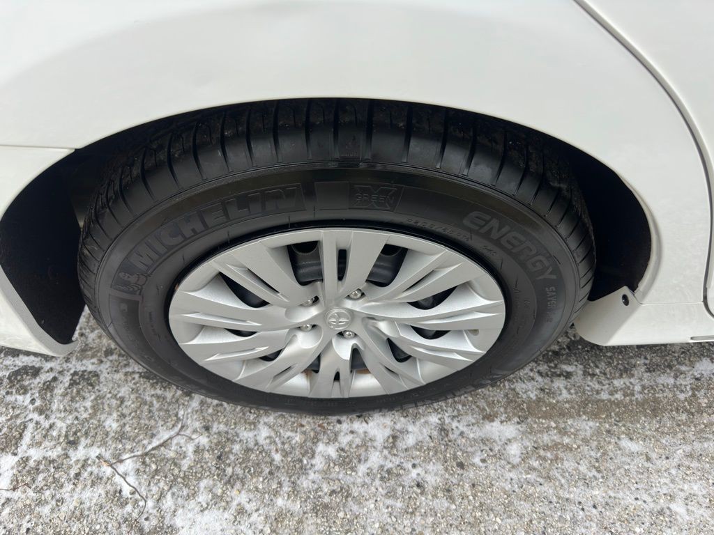 2014 Toyota Camry Image 26