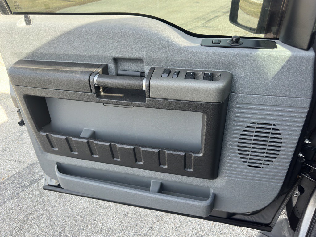 2012 Ford F-250 Image 25