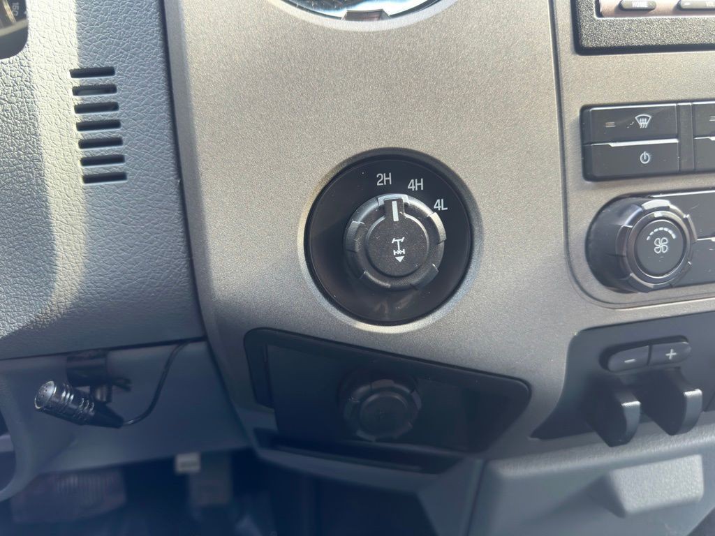 2012 Ford F-250 Image 20