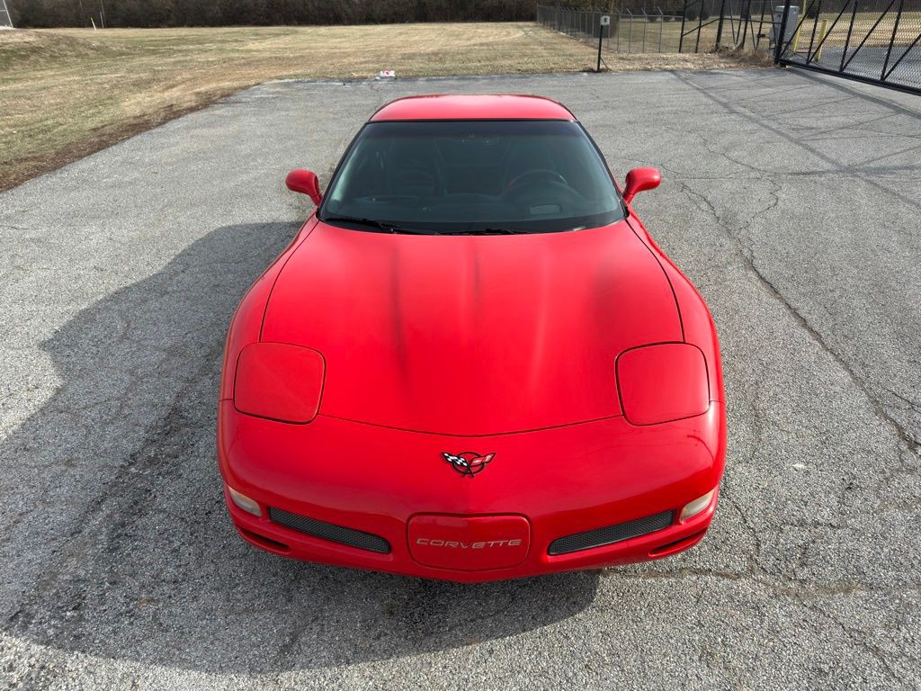 2000 Chevrolet Corvette Image 2