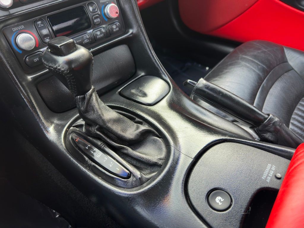 2000 Chevrolet Corvette Image 15