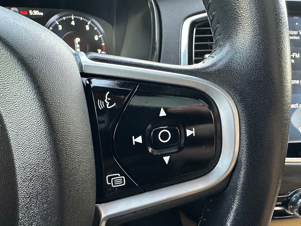 2018 Volvo XC90 Image 17