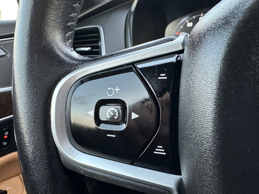 2018 Volvo XC90 Image 20