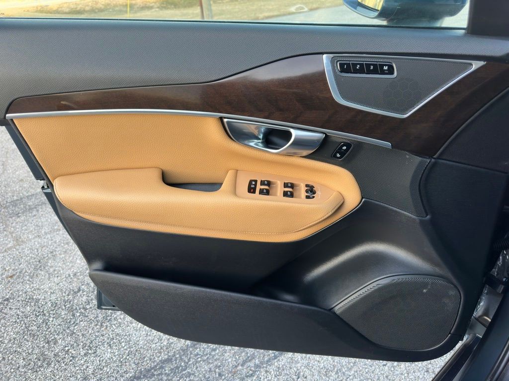 2018 Volvo XC90 Image 33