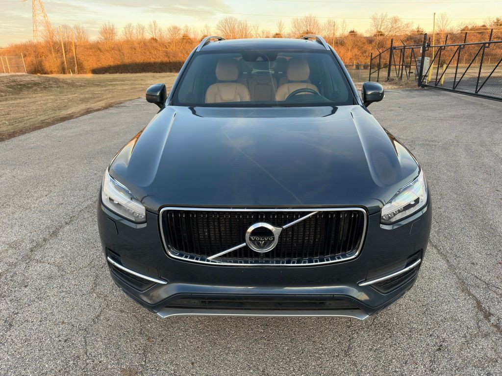 2018 Volvo XC90 Image 2