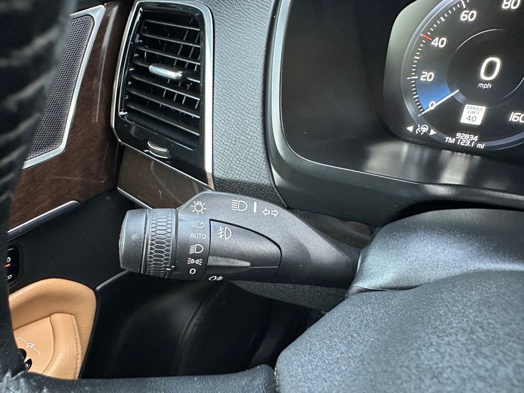 2018 Volvo XC90 Image 19