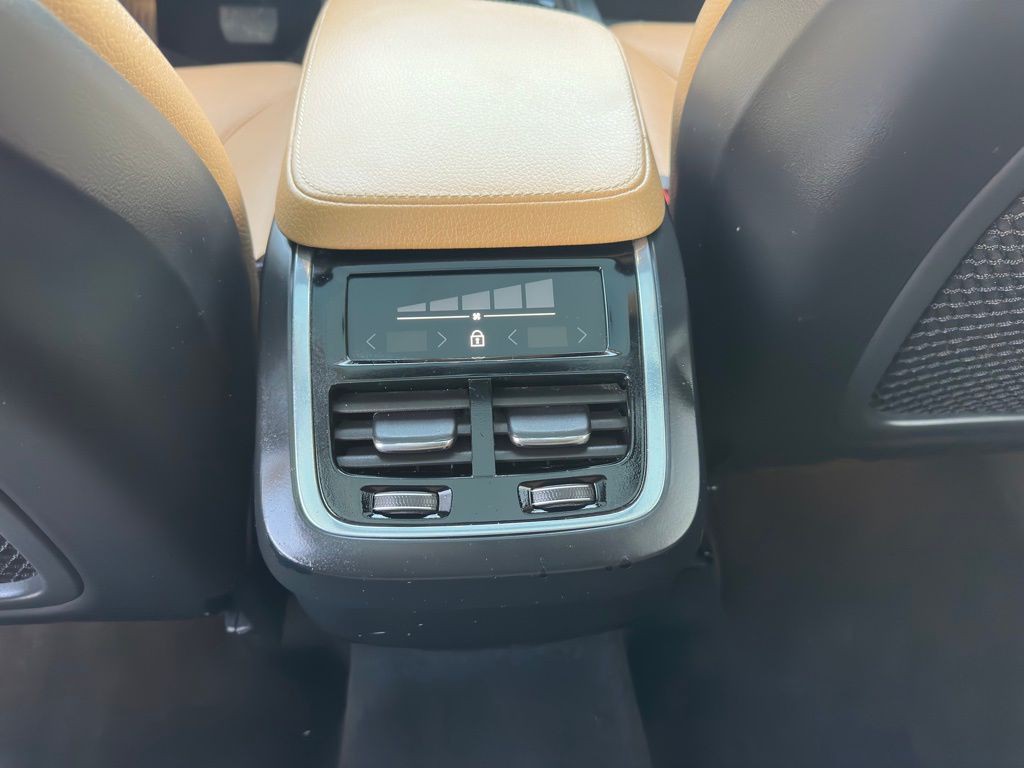 2018 Volvo XC90 Image 34