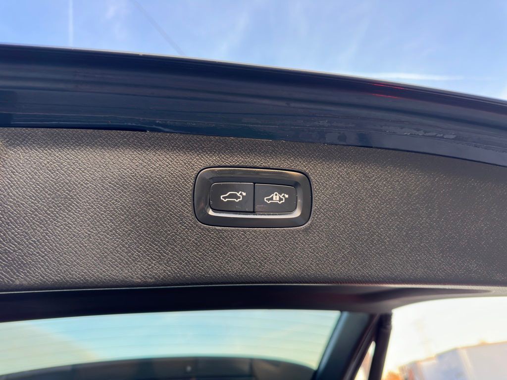 2018 Volvo XC90 Image 36