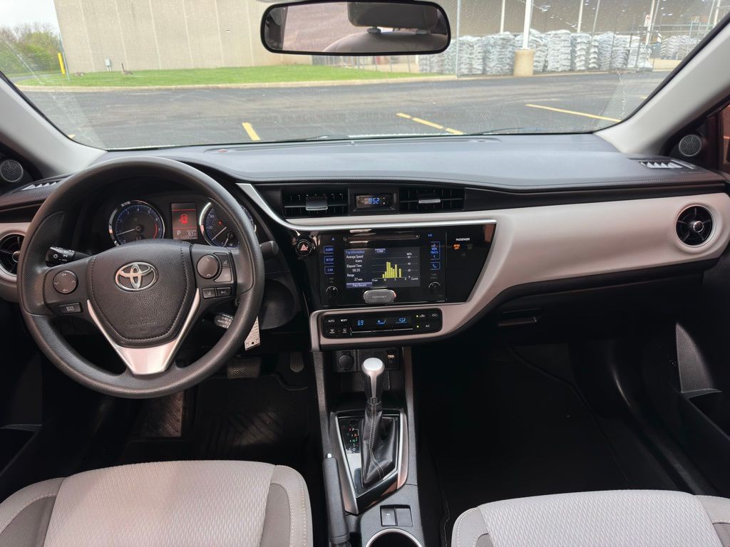 2017 Toyota Corolla Image 7