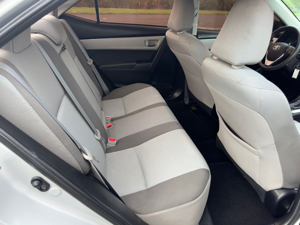 2017 Toyota Corolla Image 12