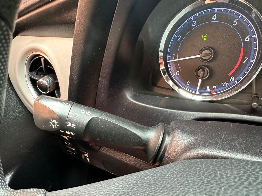 2017 Toyota Corolla Image 17