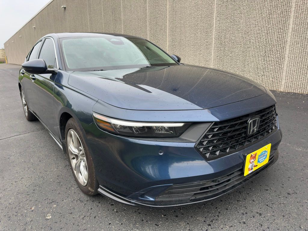 2023 Honda Accord Image 4