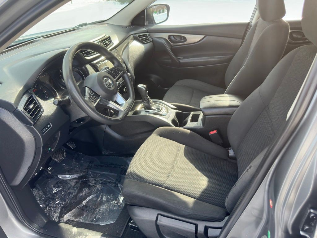 2018 Nissan Rogue Image 10