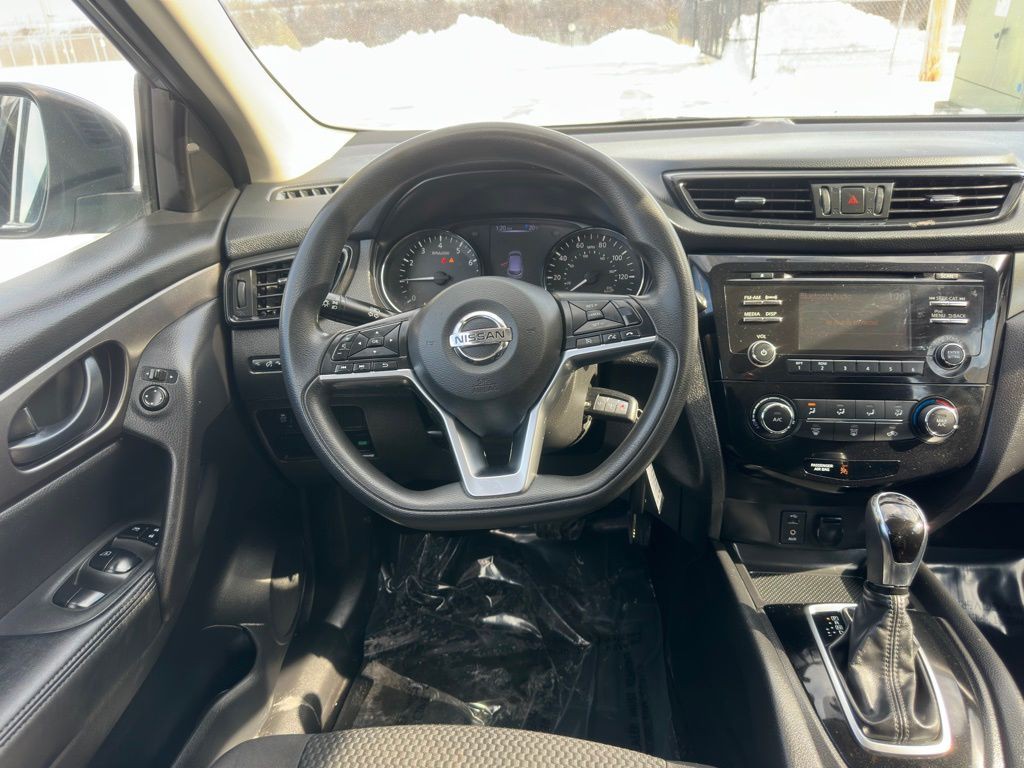 2018 Nissan Rogue Image 8