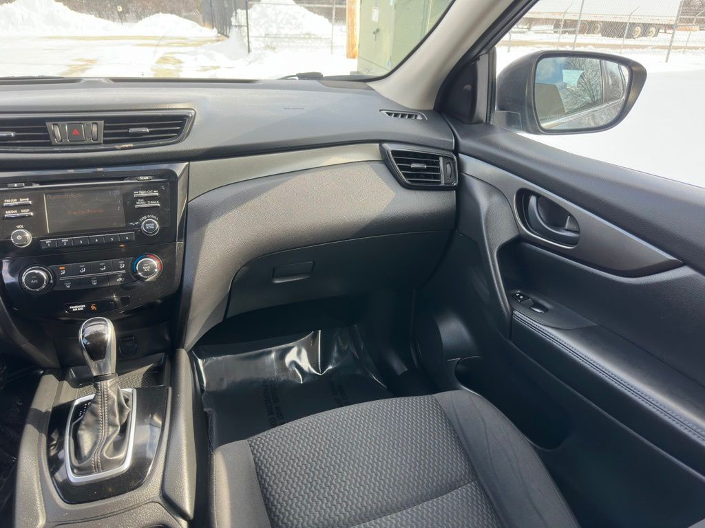 2018 Nissan Rogue Image 9
