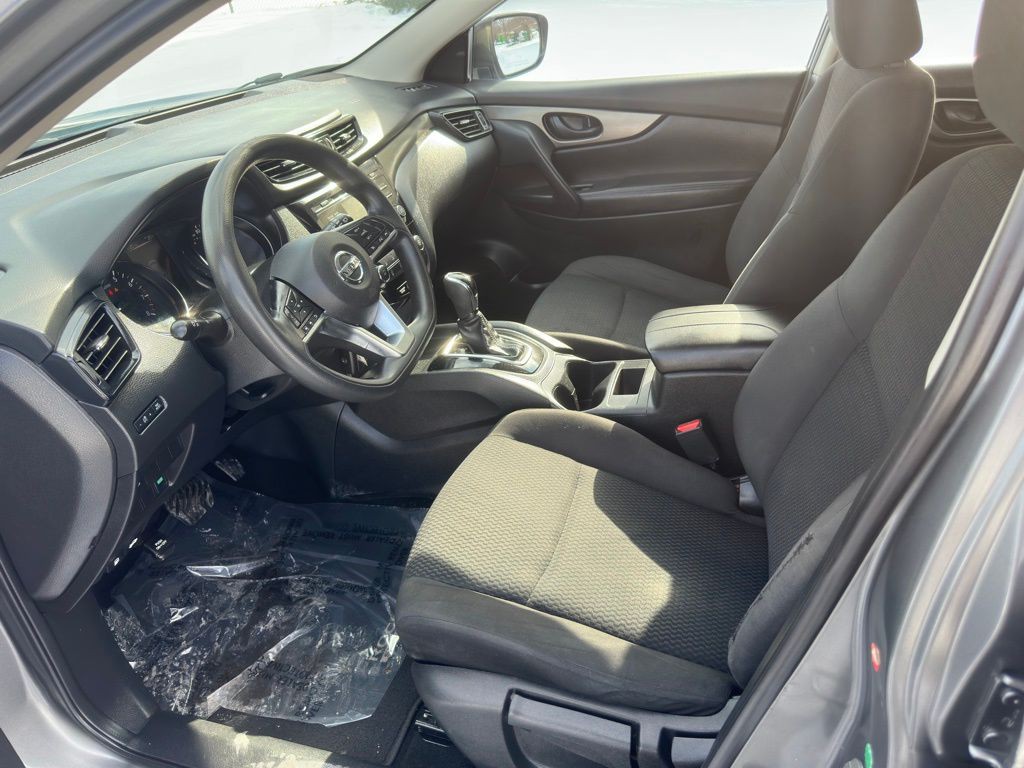 2018 Nissan Rogue Image 10