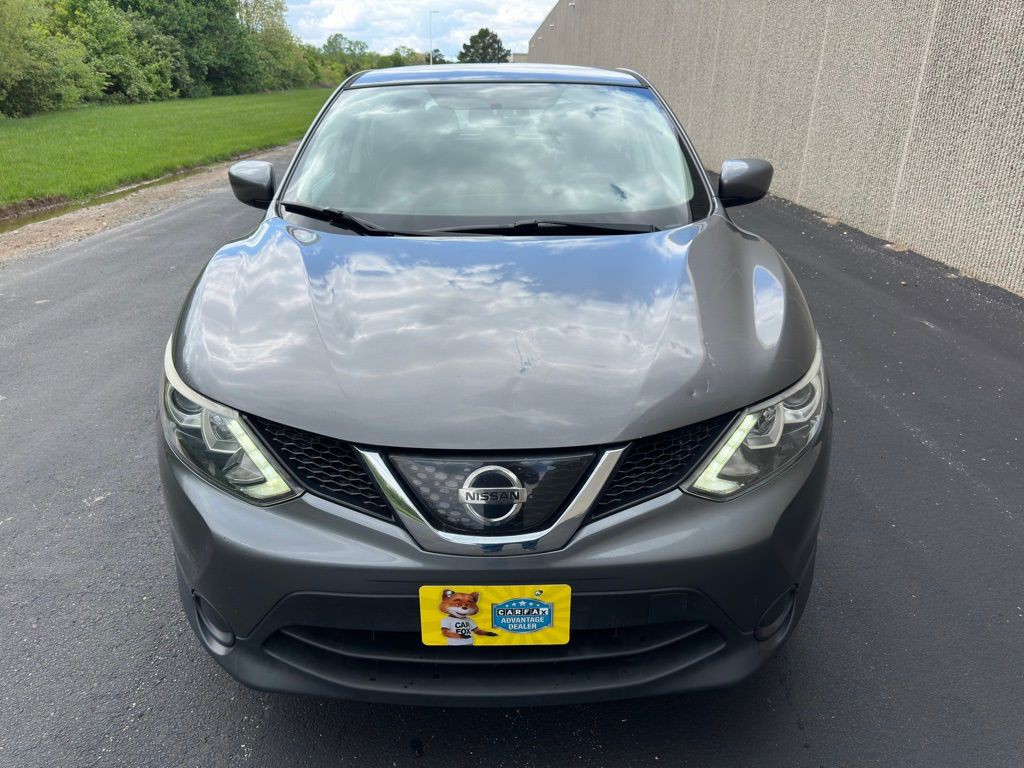 2018 Nissan Rogue Image 2