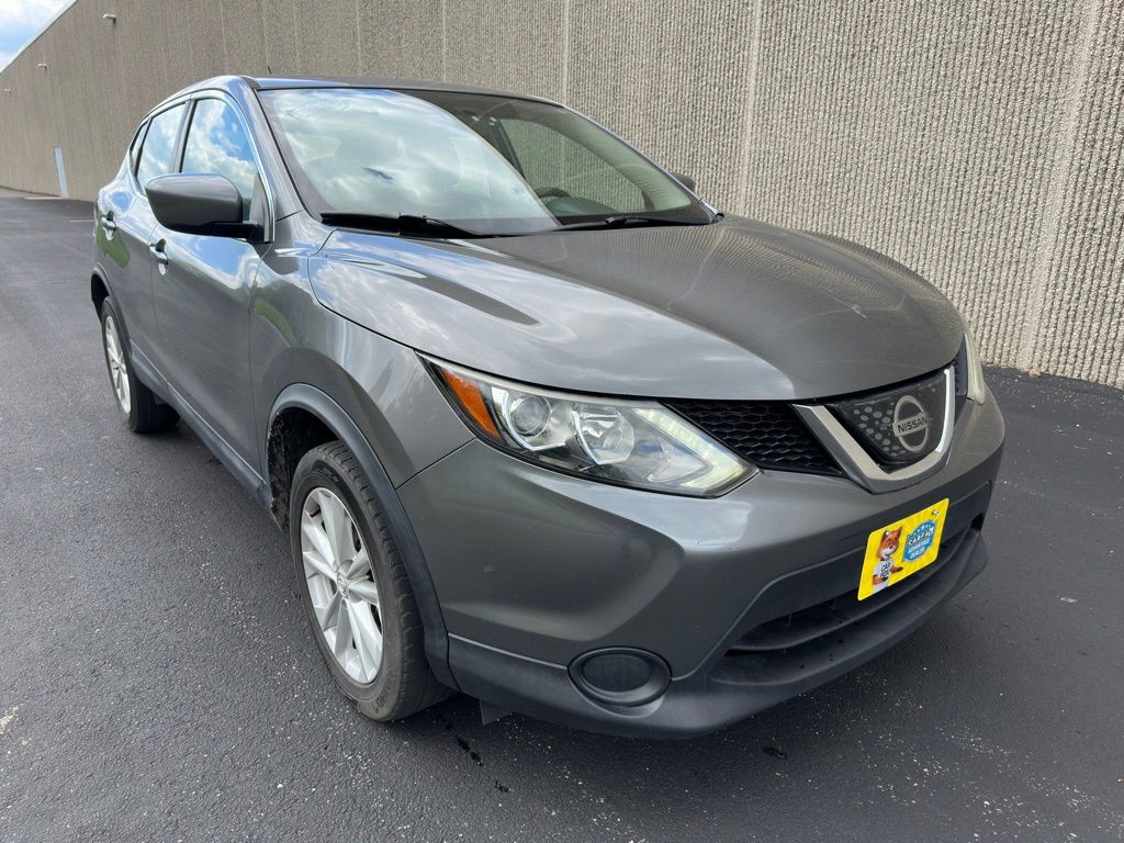 2018 Nissan Rogue Image 3