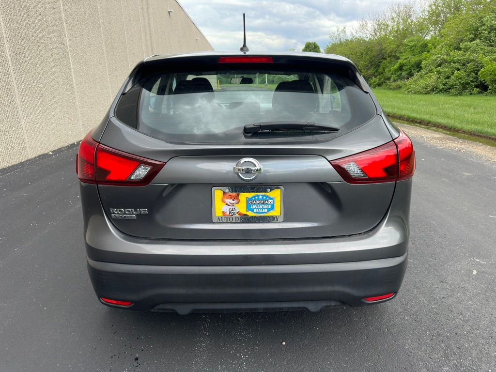 2018 Nissan Rogue Image 5