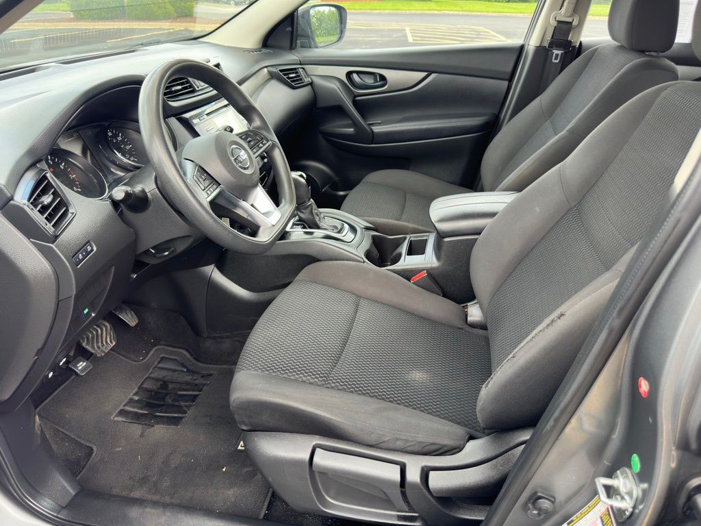 2018 Nissan Rogue Image 10