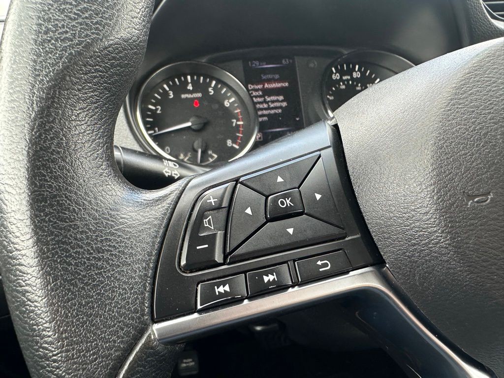 2018 Nissan Rogue Image 24