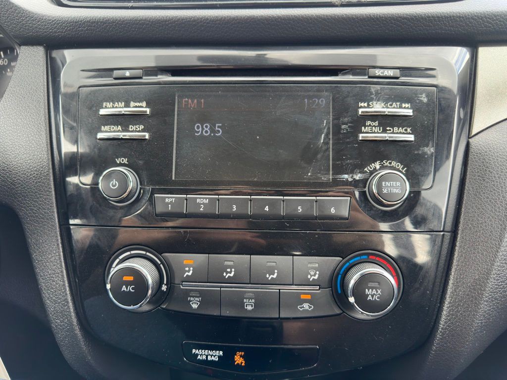 2018 Nissan Rogue Image 27