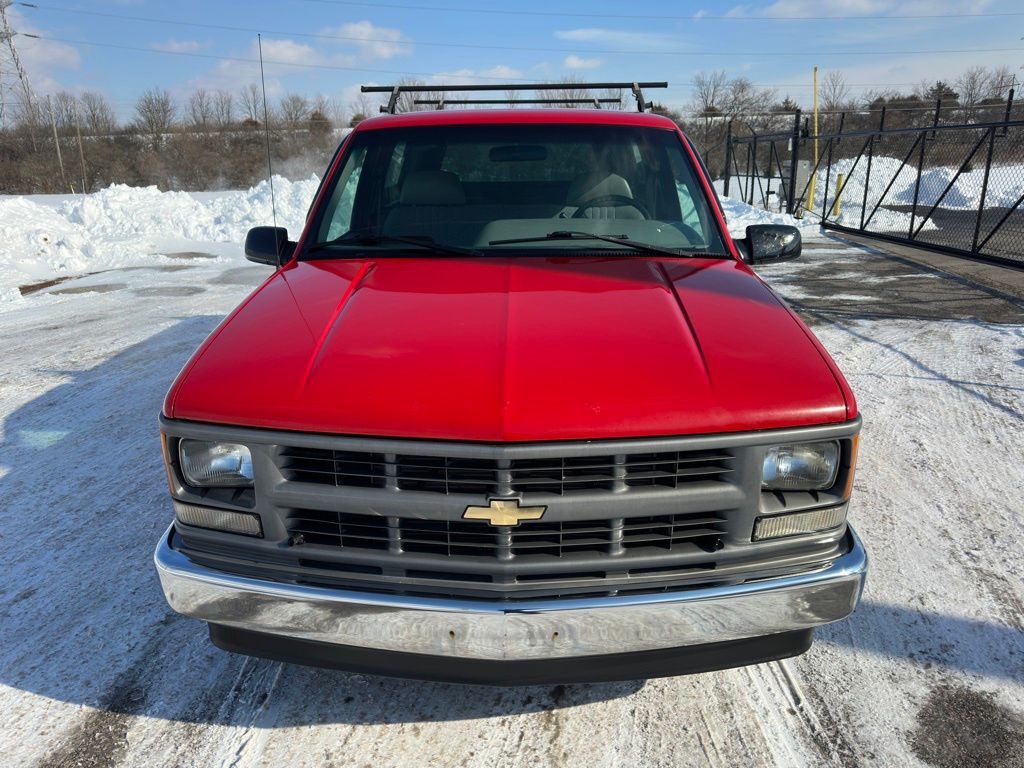 1995 Chevrolet C/K Image 2