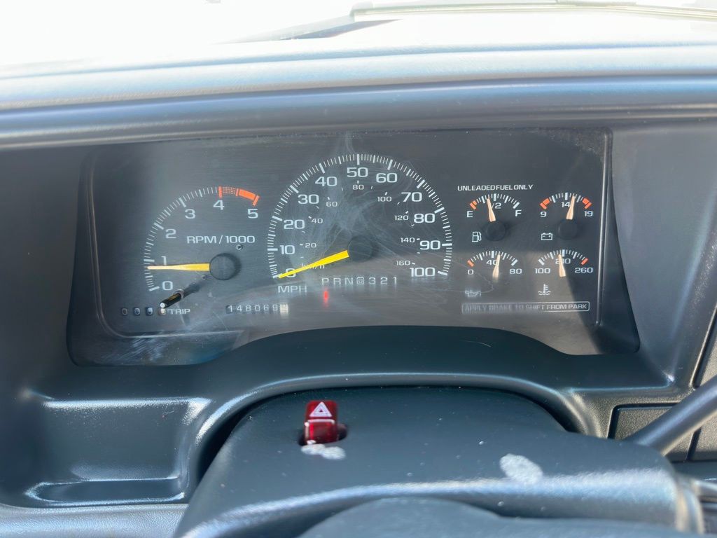 1995 Chevrolet C/K Image 9