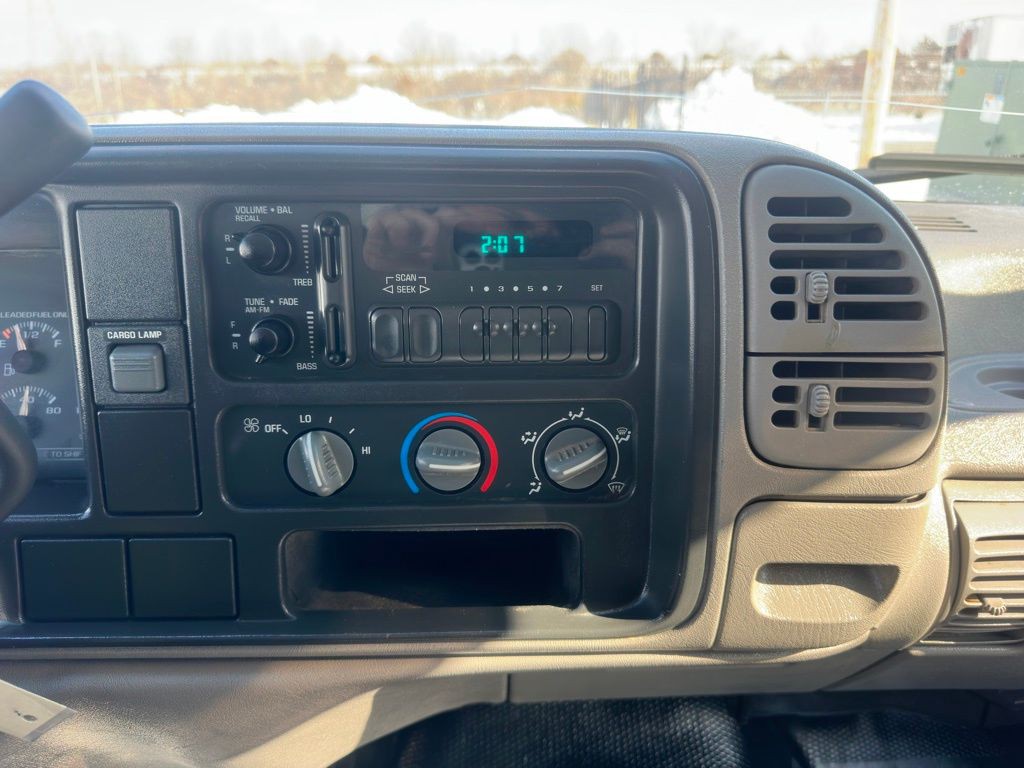 1995 Chevrolet C/K Image 12
