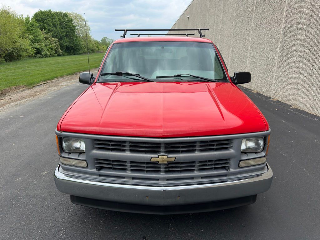1995 Chevrolet C/K Image 2
