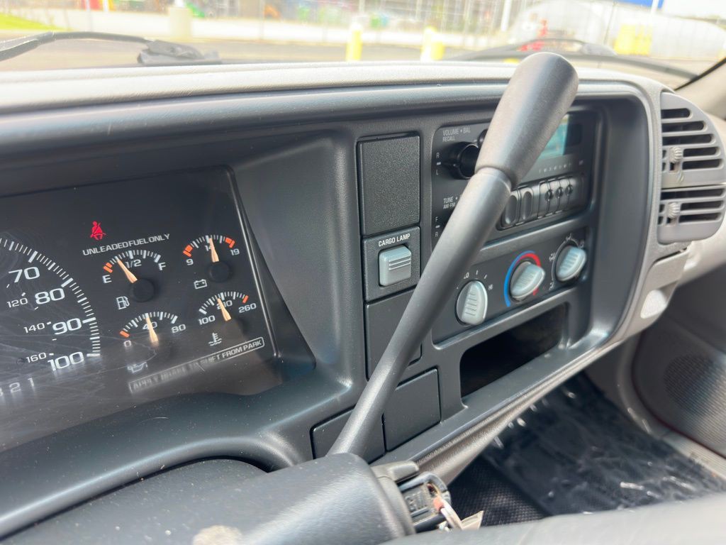 1995 Chevrolet C/K Image 10