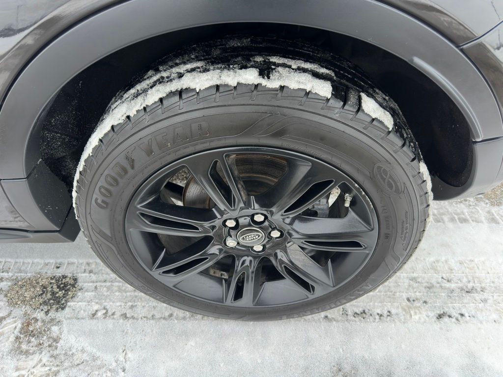 2017 Land Rover Range Rover Evoque Image 16