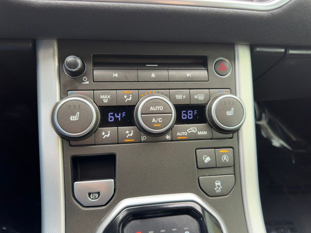 2017 Land Rover Range Rover Evoque Image 35