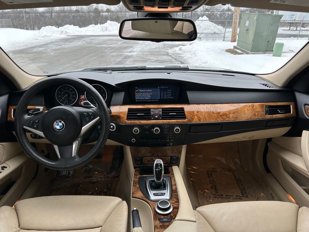 2008 BMW 5 Series Image 10