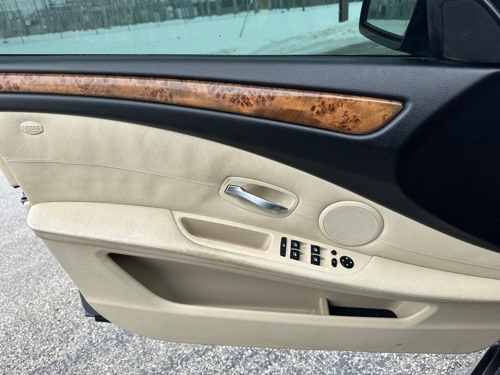 2008 BMW 5 Series Image 26