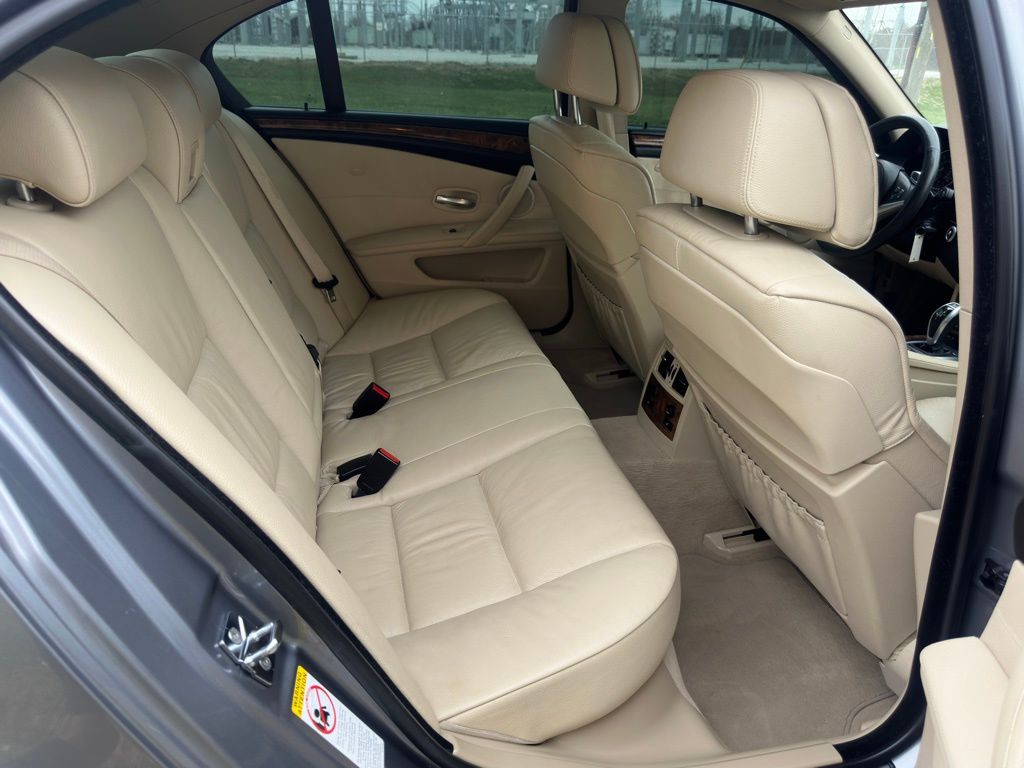 2008 BMW 5 Series Image 35