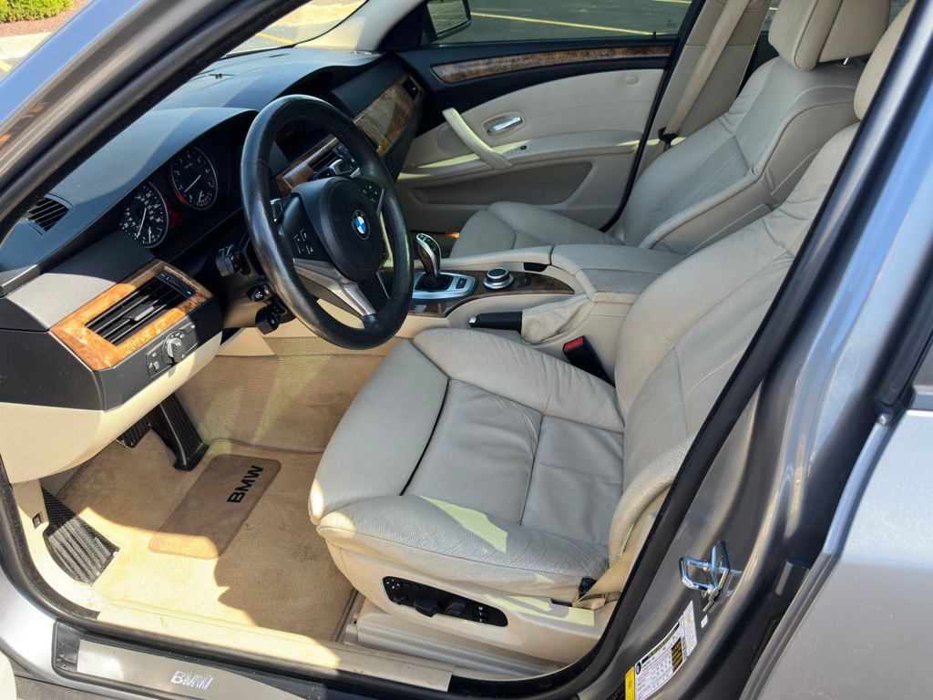 2008 BMW 5 Series Image 10