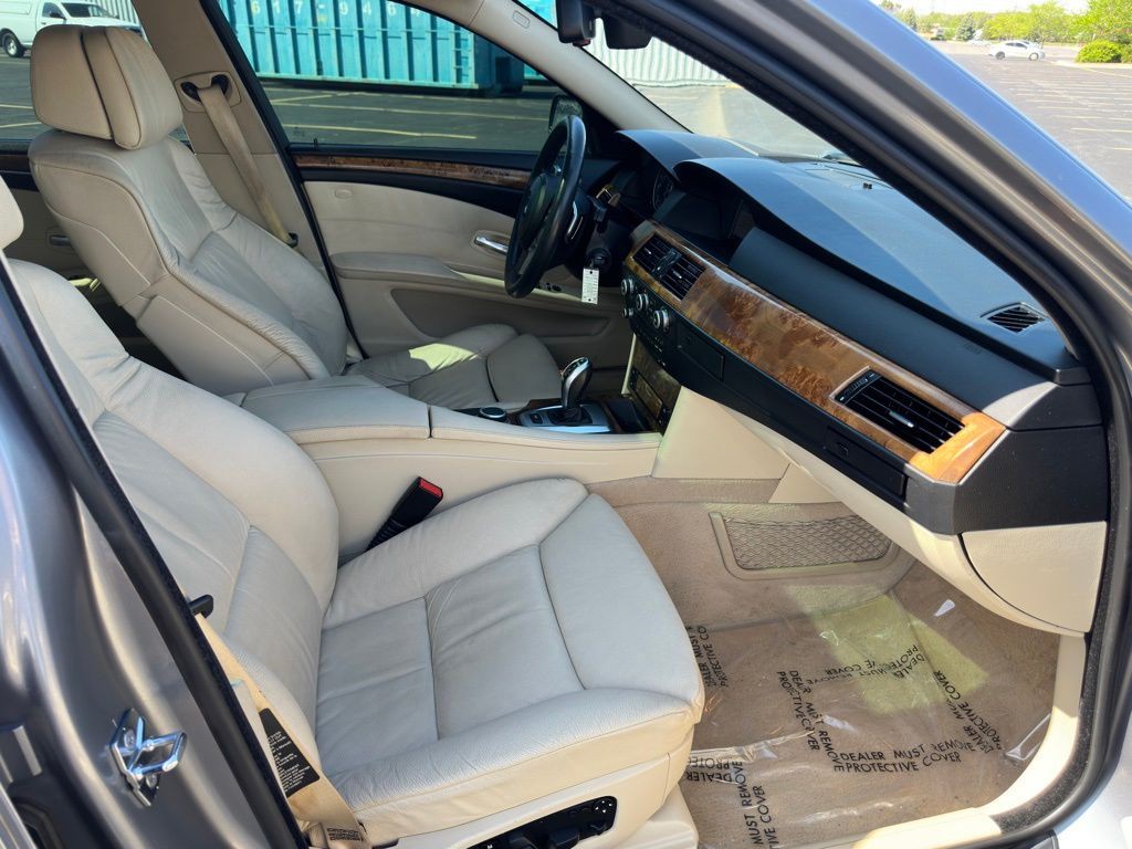 2008 BMW 5 Series Image 13
