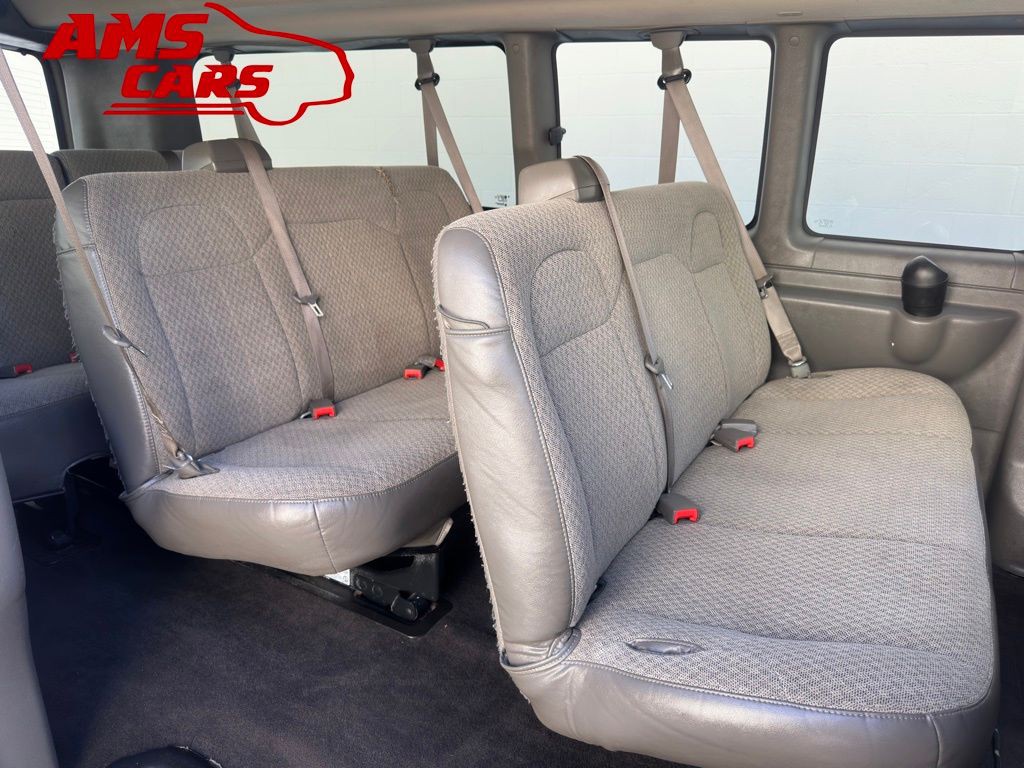 2020 Chevrolet Express Image 12