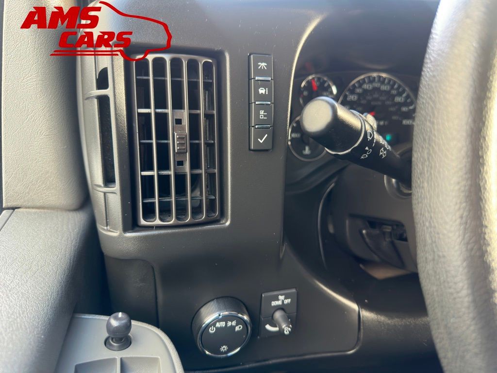 2020 Chevrolet Express Image 17