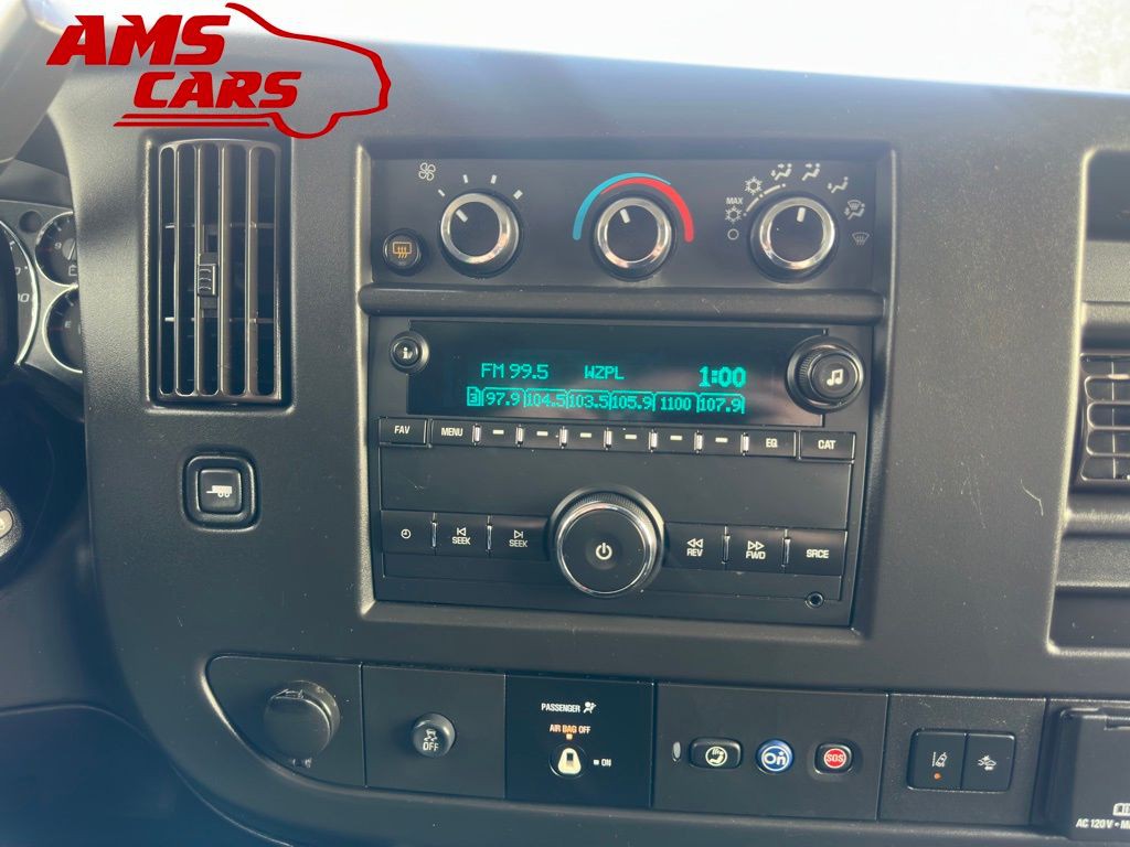 2020 Chevrolet Express Image 18