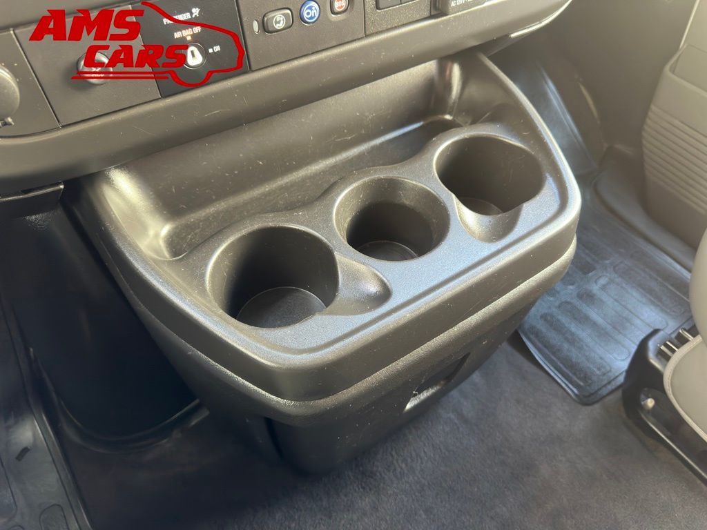 2020 Chevrolet Express Image 19