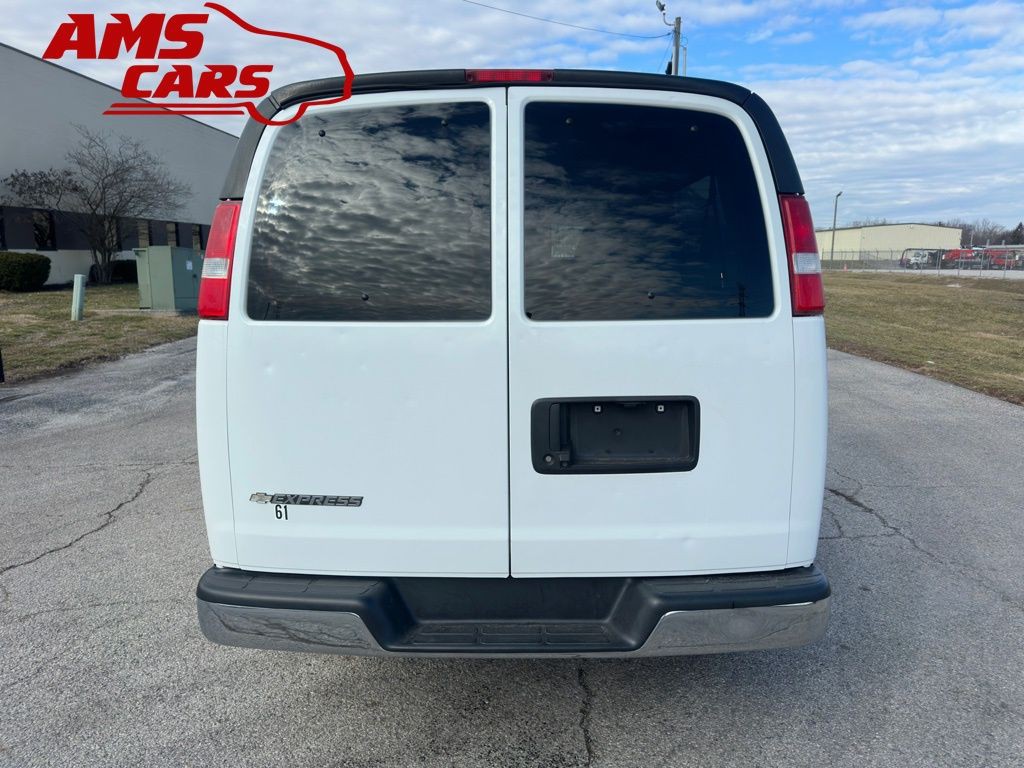 2020 Chevrolet Express Image 5