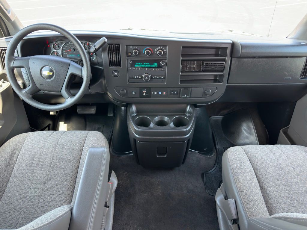 2020 Chevrolet Express Image 8