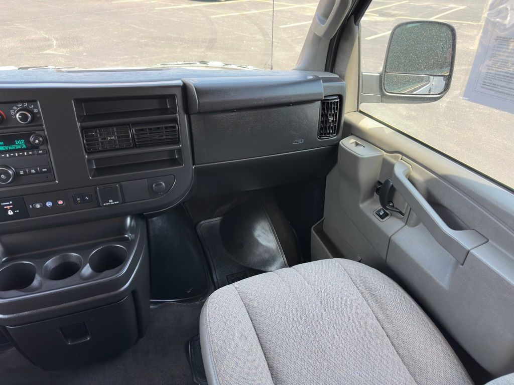 2020 Chevrolet Express Image 9