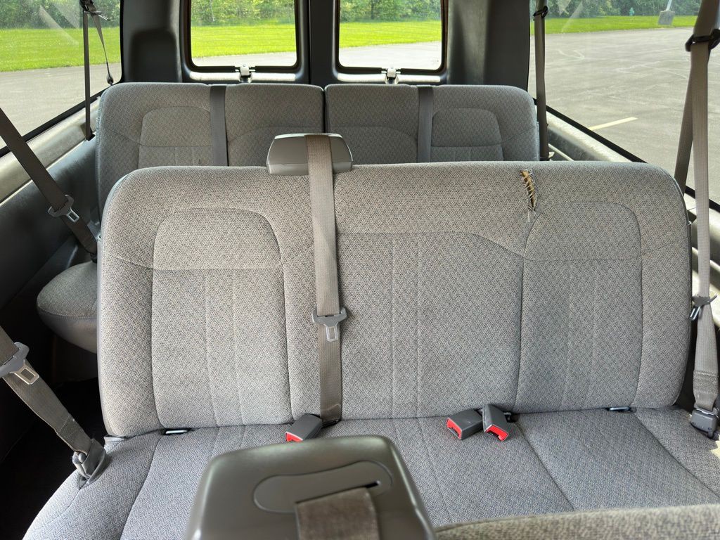 2020 Chevrolet Express Image 15
