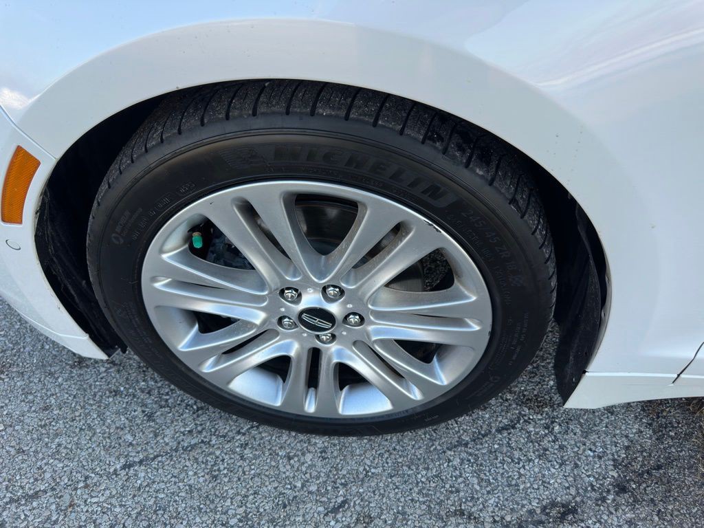 2016 Lincoln MKZ Image 38