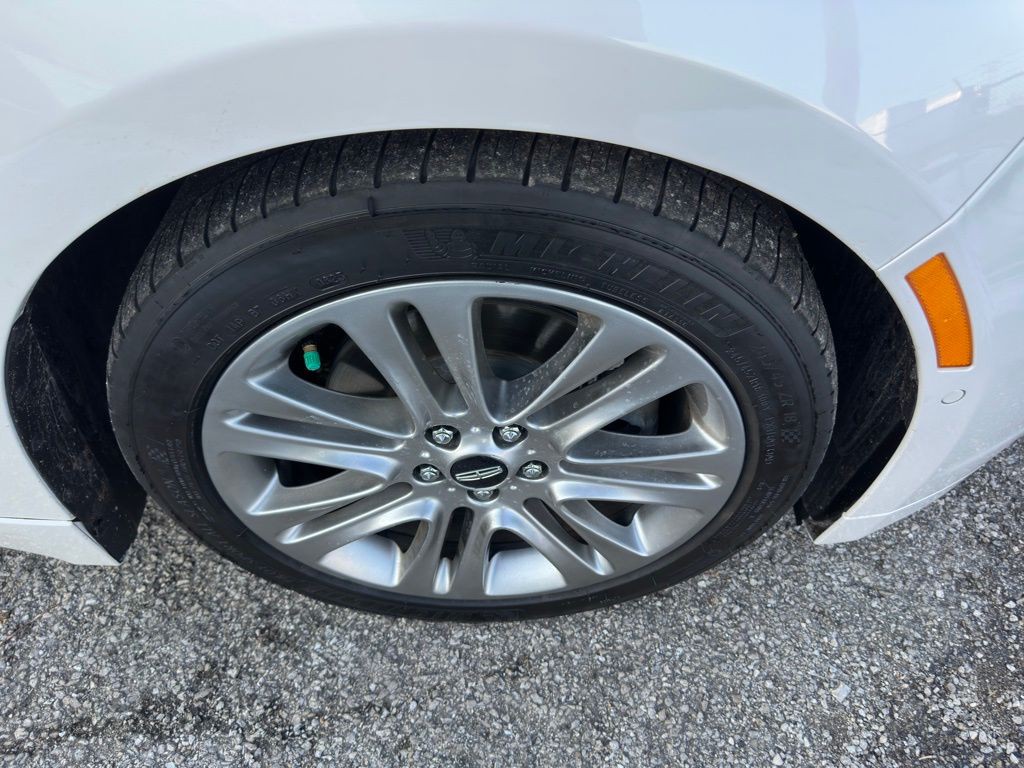 2016 Lincoln MKZ Image 41
