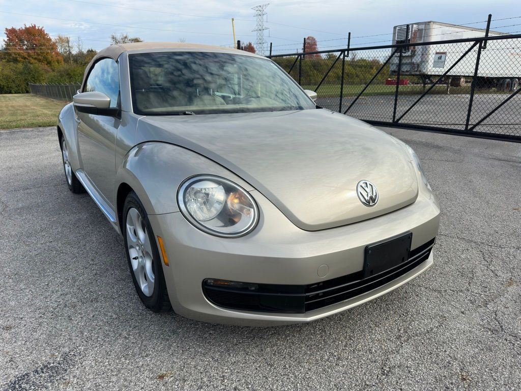 2014 Volkswagen Beetle Image 9