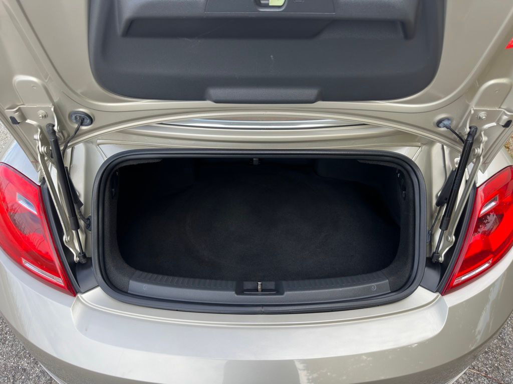 2014 Volkswagen Beetle Image 23